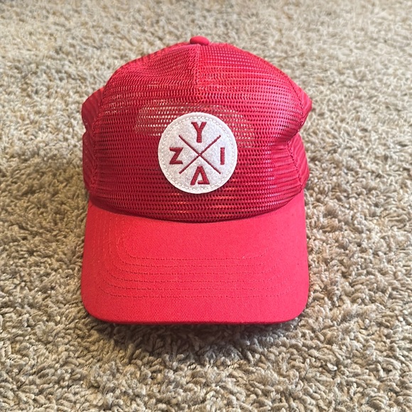 ZYIA hat - Picture 1 of 3